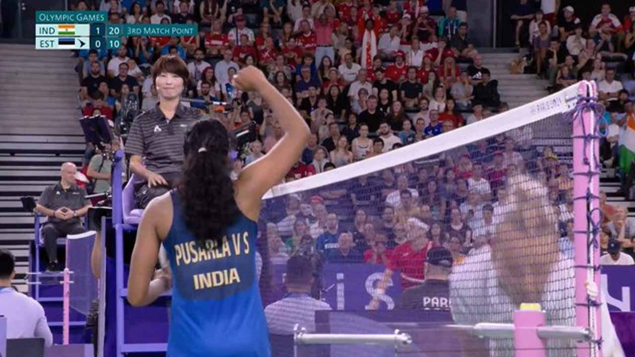 P.V Sindhu: పారిస్ ఒలింపిక్స్.. ప్రీ క్వార్ట‌ర్స్‌లోకి పీవీ సింధు