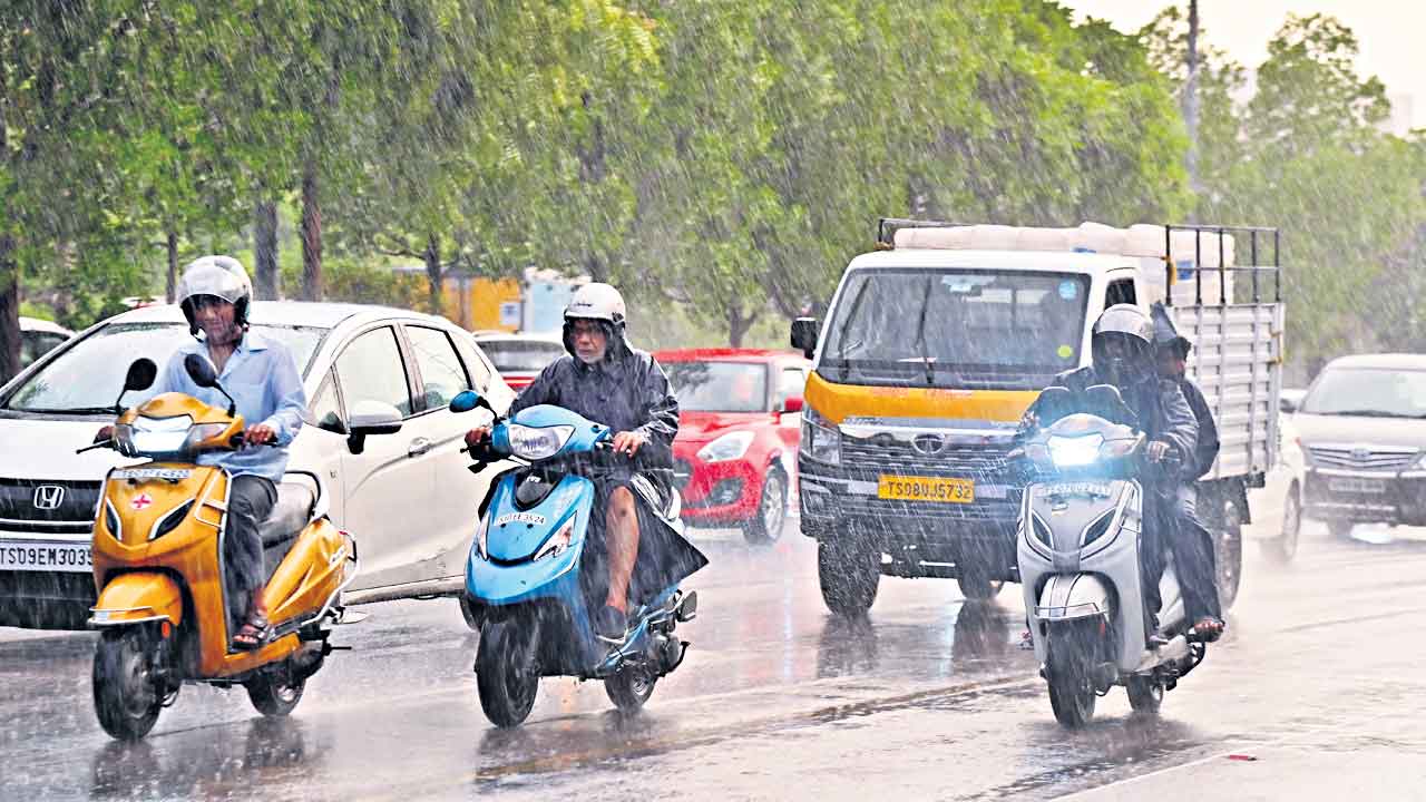 రెండు రోజులు భారీ వర్షాలు