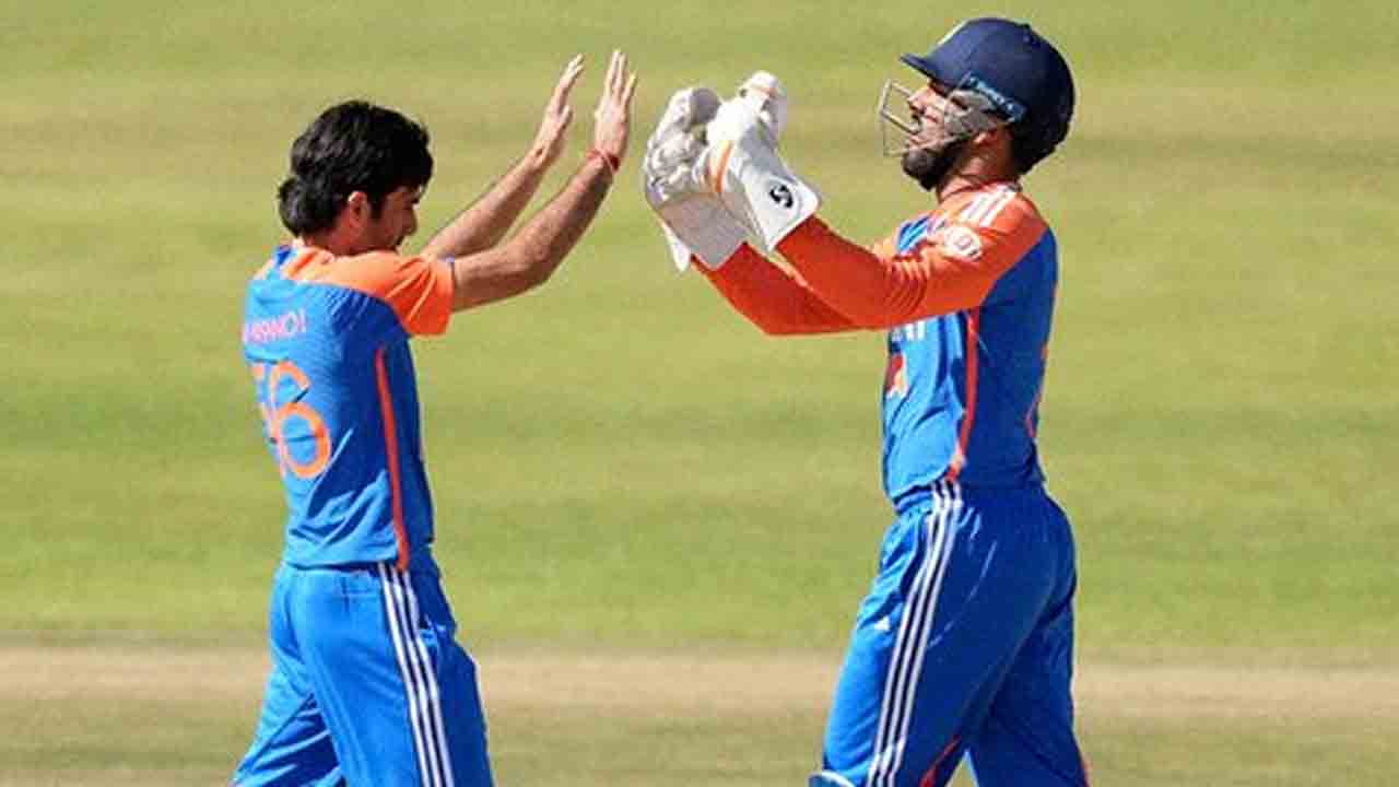 IND vs ZIM | జింబాబ్వేను వ‌ణికించిన‌ బిష్ణోయ్.. భార‌త్‌ను ఊరిస్తున్న టార్గెట్