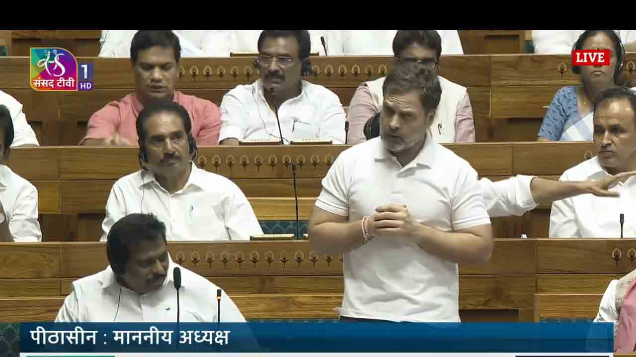 NEET Issue | సంపన్న విద్యార్ధులకు ఉపయోగపడేలా నీట్‌ డిజైన్‌ : రాహుల్‌ గాంధీ