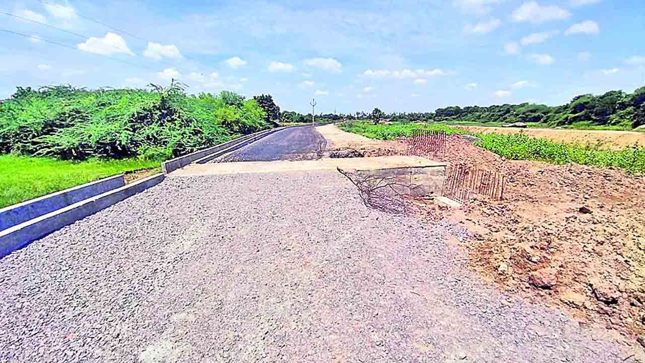 ఐఆర్‌ఆర్‌ నిధుల గ్రహణం