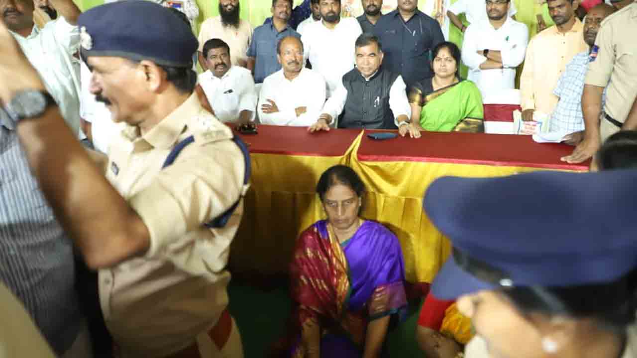 MLA Sabitha | ప్రజా పాలనలో సీనియర్ మహిళా నాయకురాలికి దక్కే గౌరవం ఇదేనా? రేవంత్ రెడ్డిని సూటిగా ప్ర‌శ్నించిన ఎమ్మెల్యే స‌బిత‌