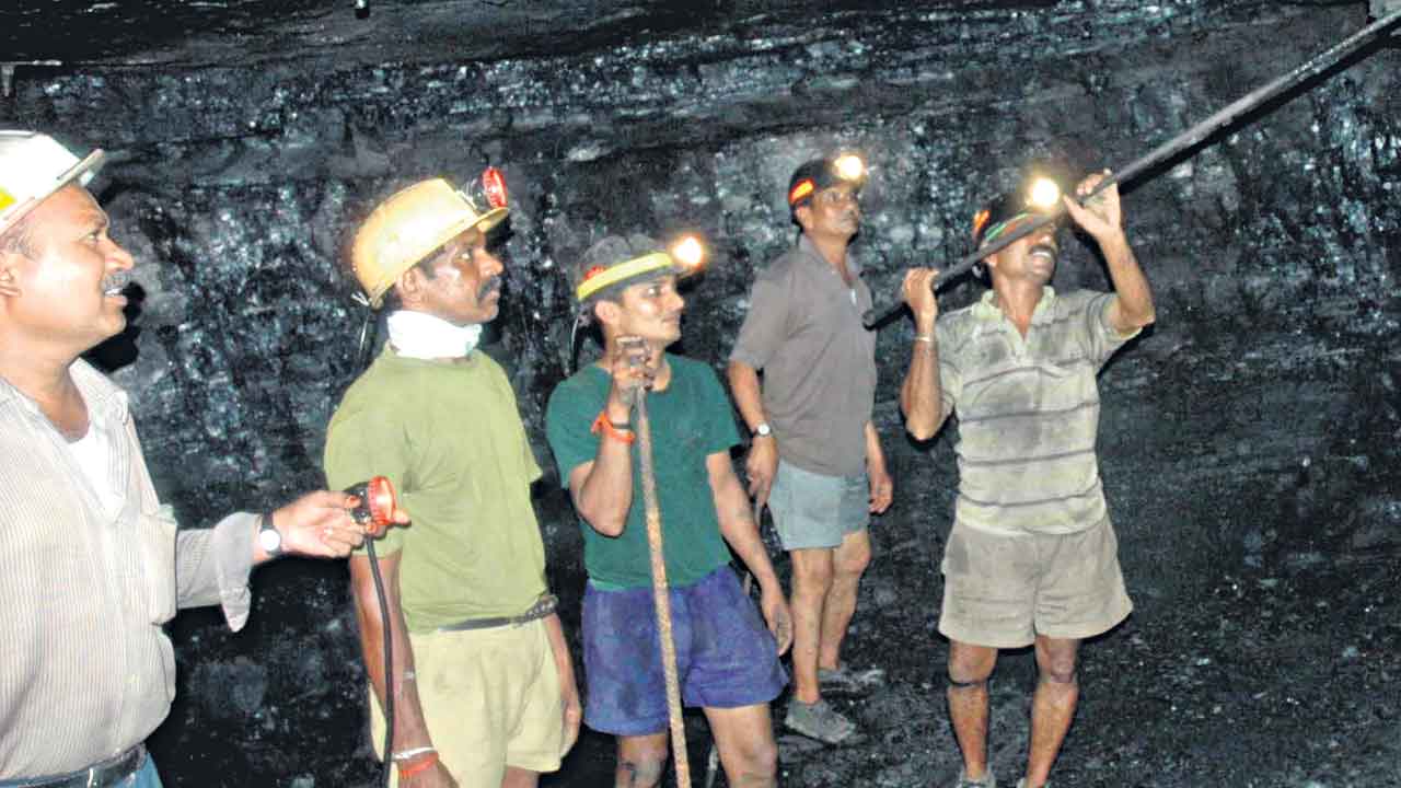 Singareni | నల్లనేలలో ఎర్ర చ.. కొత్త సర్క్యులర్‌ తెచ్చిన యాజమాన్యం!