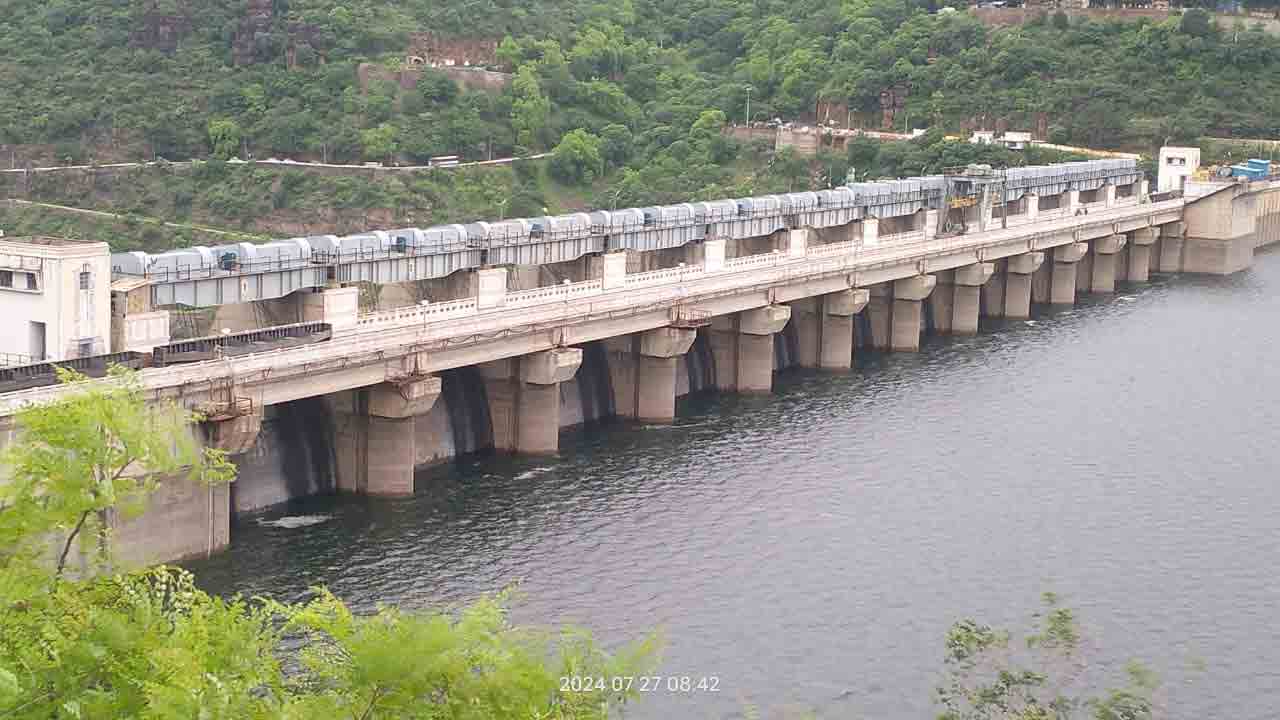 Srisailam Project | శ్రీశైలం జలాశయానికి పోటెత్తిన వరద..