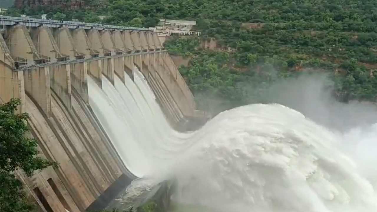 Srisailam Project | శ్రీశైలం జలాశయానికి భారీగా వరద.. మరో రెండు గేట్లు ఎత్తివేత