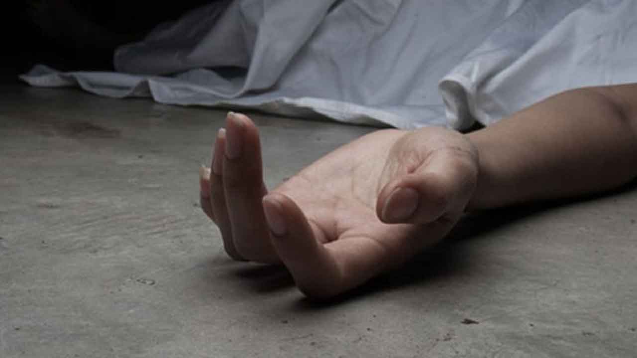 Crime news | భార్యను చంపి భర్త సూసైడ్‌.. అనాథలైన ముగ్గురు పిల్లలు