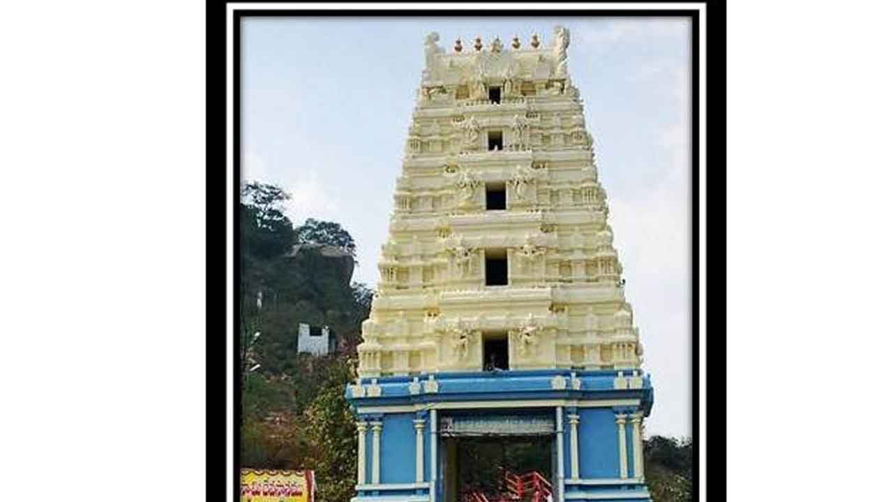 అర్చకుల బదిలీలకు అడుగులు