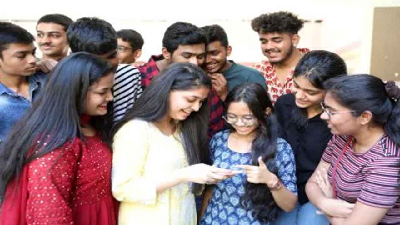 దోస్త్‌లో 73,662 మందికి సీట్లు