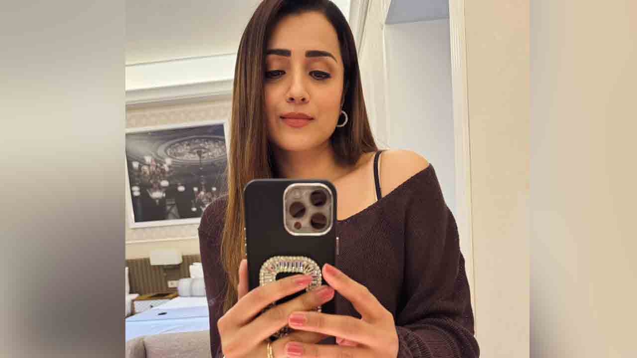 Trisha | త్రిష సెల్ఫీ..  ఎక్కడుందో క్యాప్షన్‌తో హింట్‌ ఇచ్చేసిందా..?