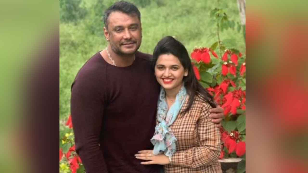 పవిత్రగౌడ దర్శన్‌ భార్య కాదు