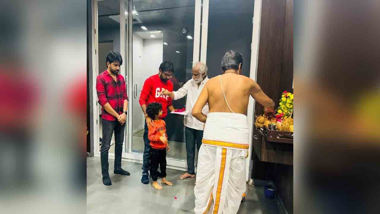 Megastar Chiranjeevi | మెగాస్టార్ ‘విశ్వంభర’ నుంచి బిగ్ అప్‌డేట్.. డబ్బింగ్ షూరు.!