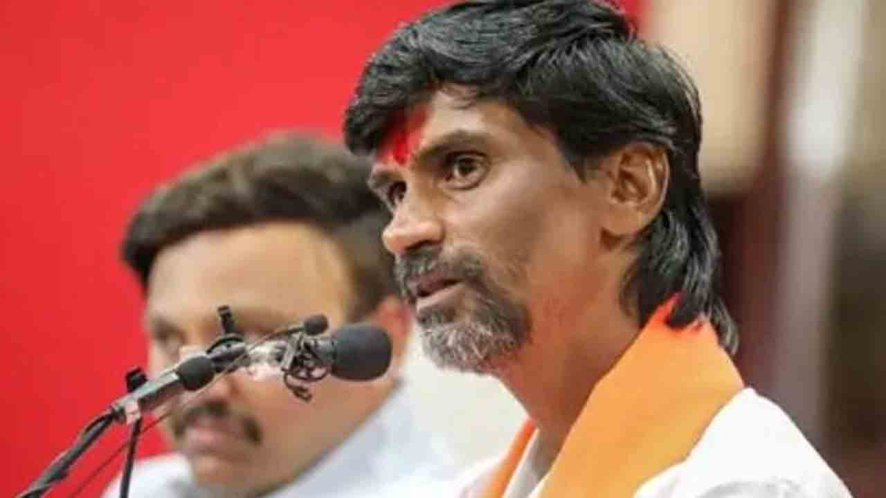 మహారాష్ట్రలో పోటీపై నెలాఖరులో నిర్ణయం