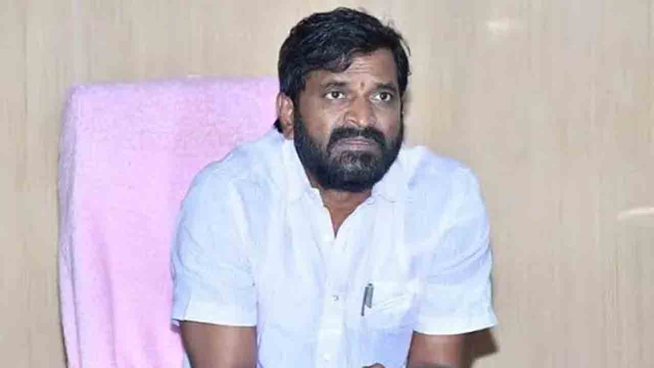 కేంద్రం కులగణన చేపట్టాలి