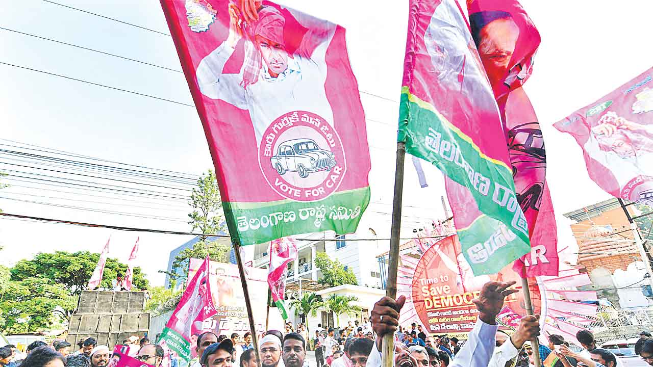 బీఆర్‌ఎస్‌ను కాదనుకొని తప్పు చేశామా?