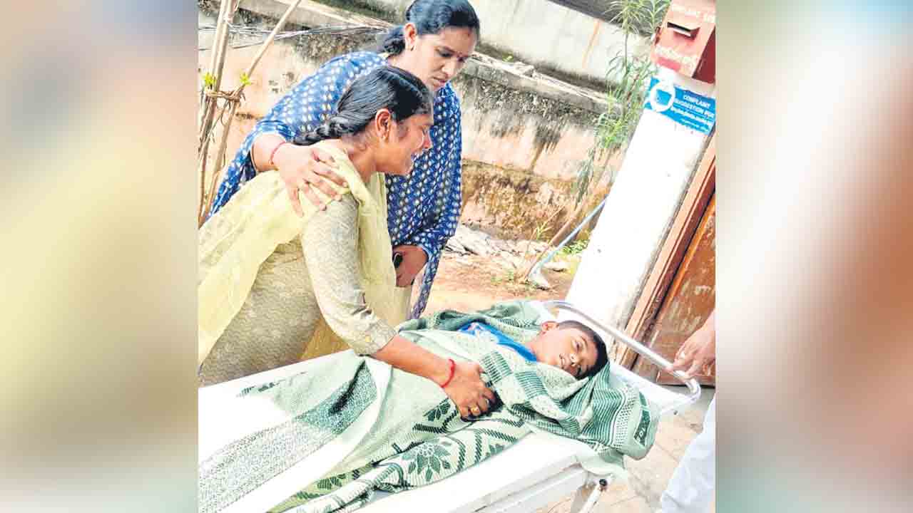 Gurukula Schools | గురుకులాల్లో చావుకేక.. పెద్దాపూర్‌లో విద్యార్థి అనుమానాస్పద మృతి