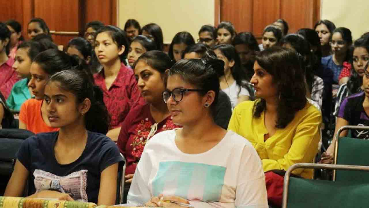 English Practical | ఈ ఏడాది నుంచే.. ఇంటర్‌ సెకండియర్‌లో ఇంగ్లిష్‌ ప్రాక్టికల్స్‌