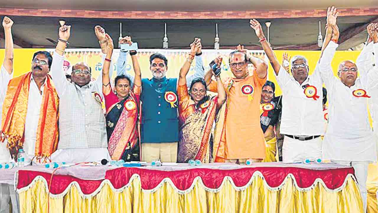 బీసీలు సంఘటితమైతేనే రాజ్యాధికారం