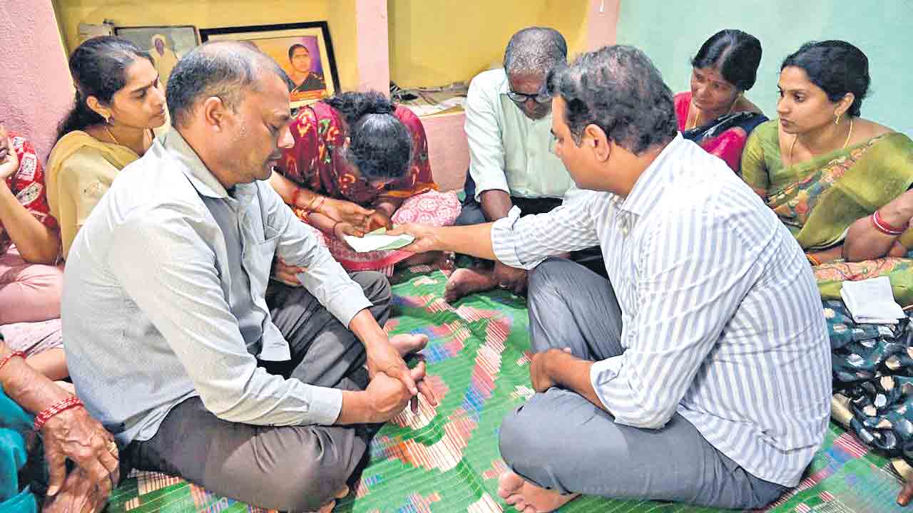 KTR | గురుకులాల్లో మృత్యుఘోష.. పిల్లల తల్లిదండ్రులకు గర్భశోకం మిగిల్చొద్దు: కేటీఆర్‌