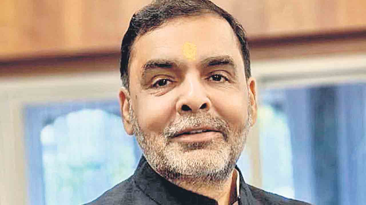 రెజ్లర్ల పోరాటం వల్లే పతకాలు రాలేదు