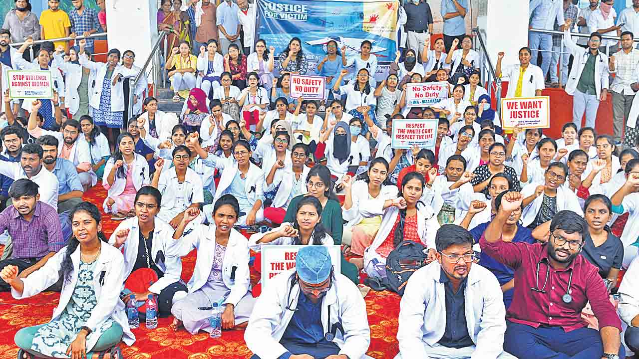 ‘కోల్‌కతా’ నిందితులను కఠినంగా శిక్షించాలి