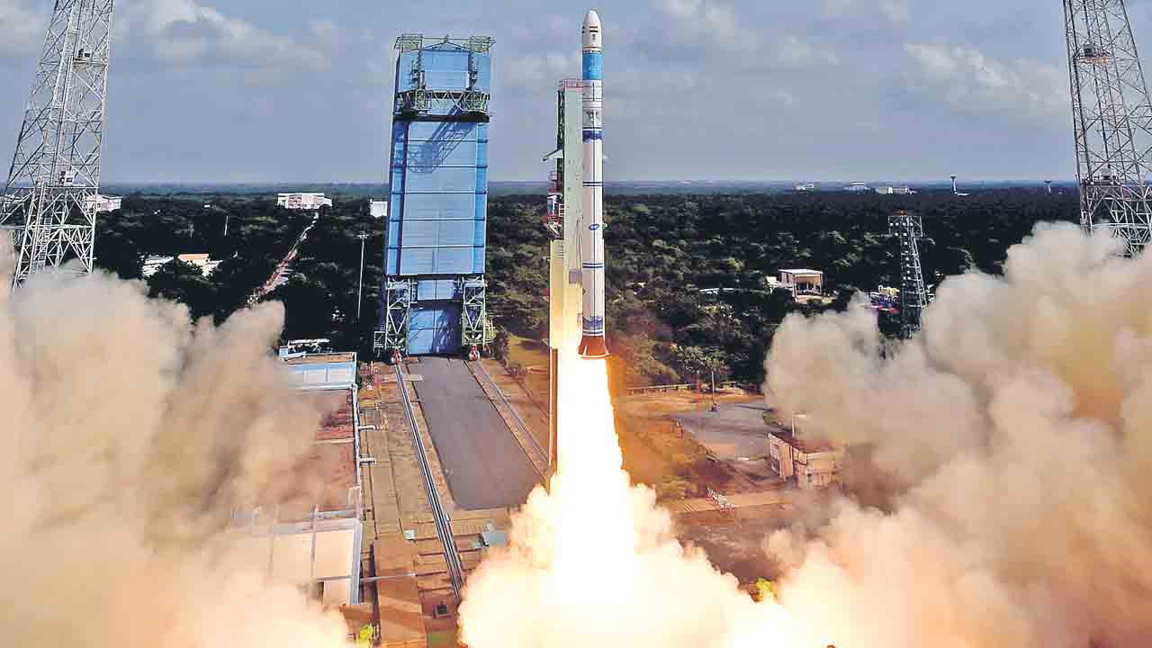 ఎస్‌ఎస్‌ఎల్వీ-డీ3 ప్రయోగం సక్సెస్‌