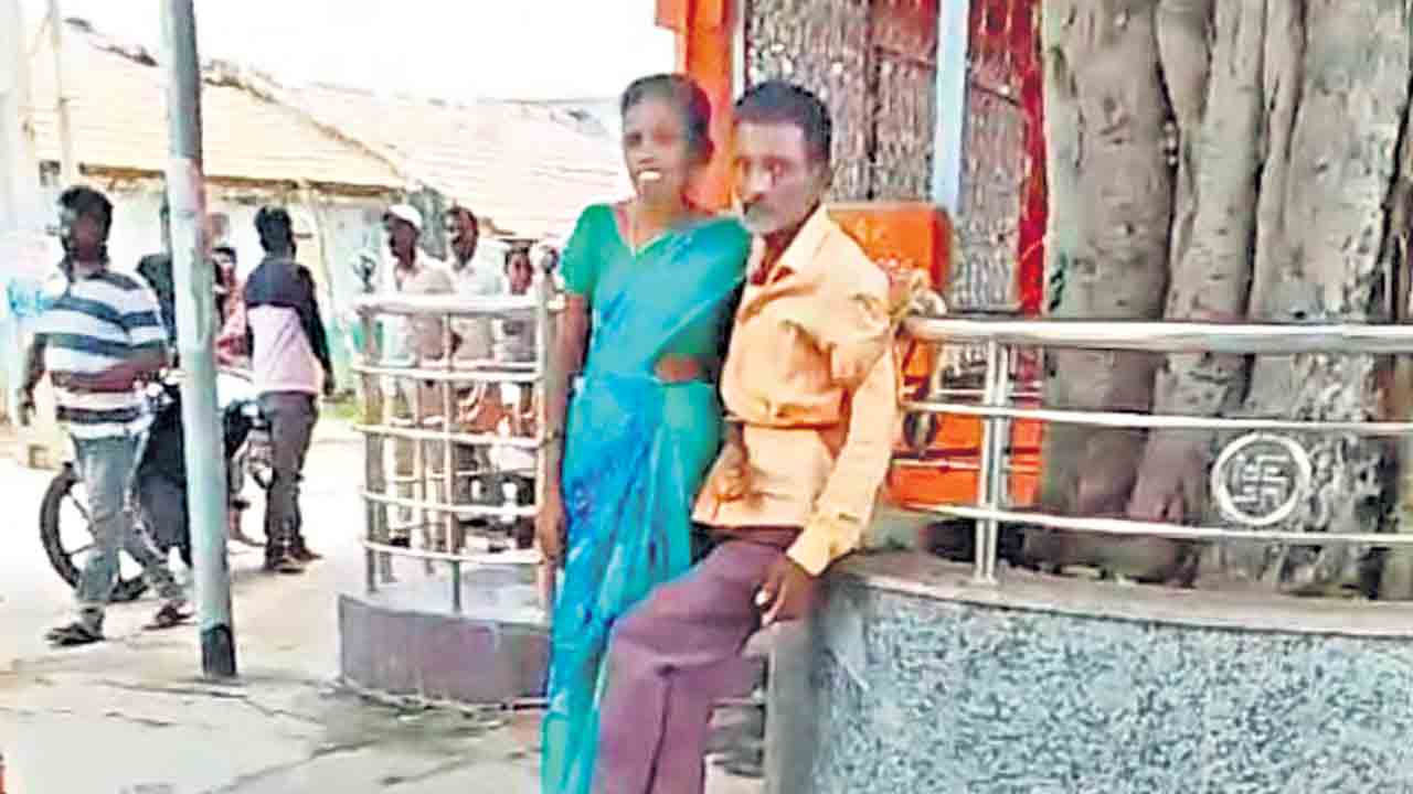 Siddipet | 20 వేల వడ్డీ కోసం.. అన్నావదినను చెట్టుకు కట్టేశాడు..