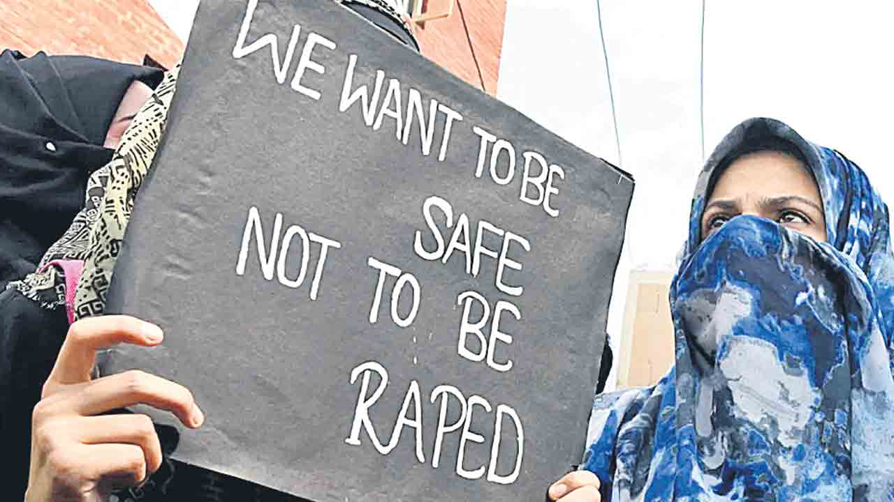 Women Safety | ఆమెకు రక్షణేది?.. దేశంలో గంటకు నాలుగు రేప్‌లు!