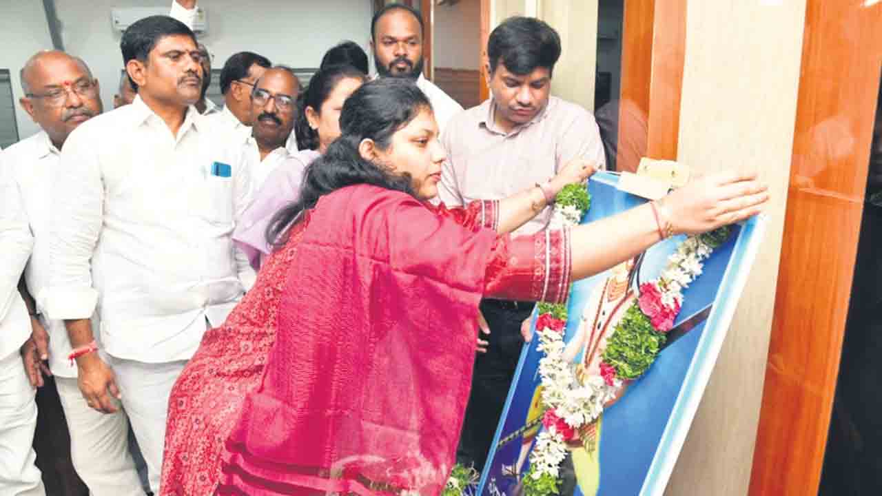 ఆదర్శనీయుడు సర్వాయి పాపన్న