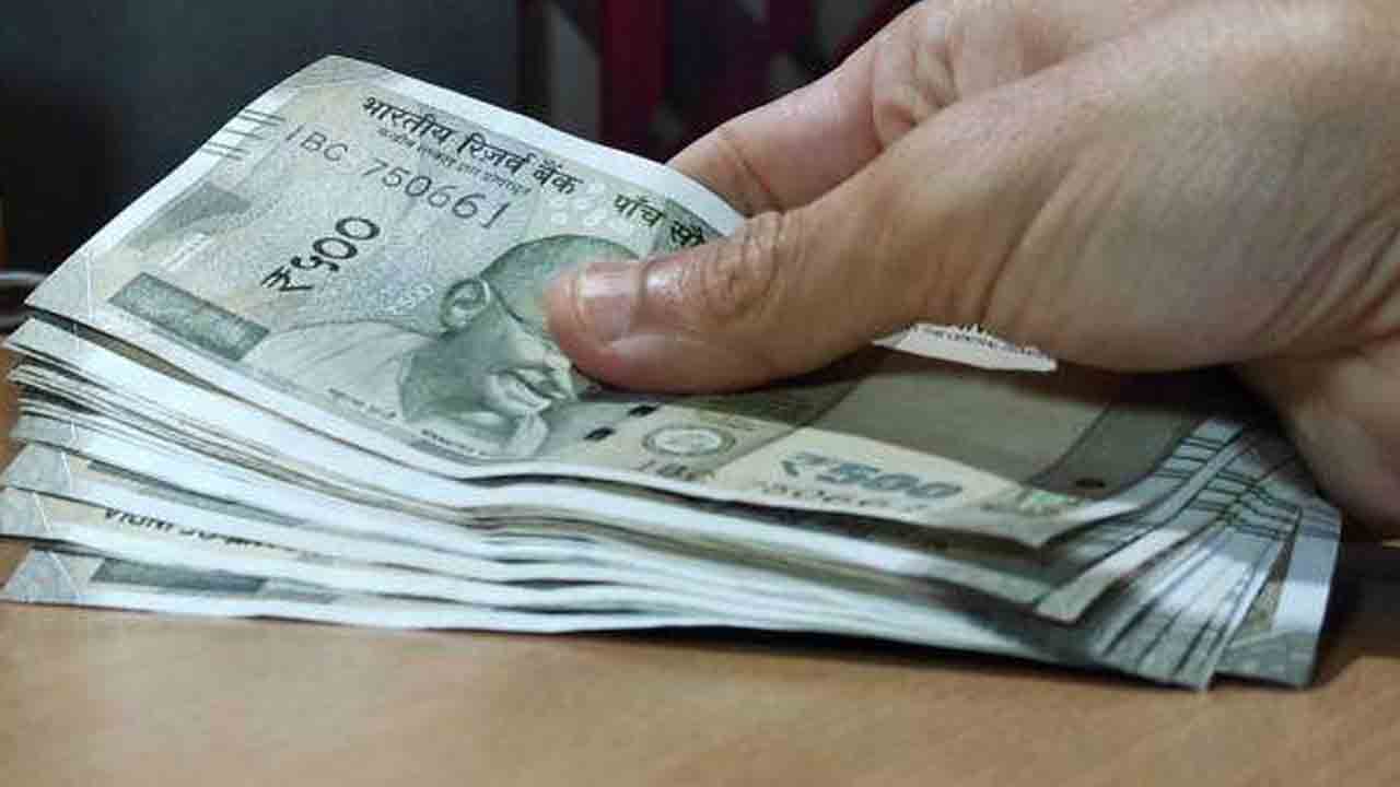 నల్లా కనెక్షన్లకు 30వేలు లంచం