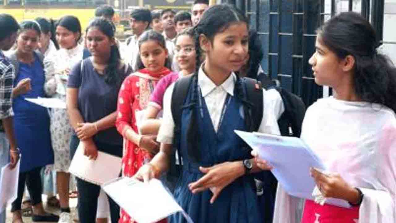 9-11 తరగతుల మార్కులకు 12వ తరగతి ఫలితాల్లో వెయిటేజీ