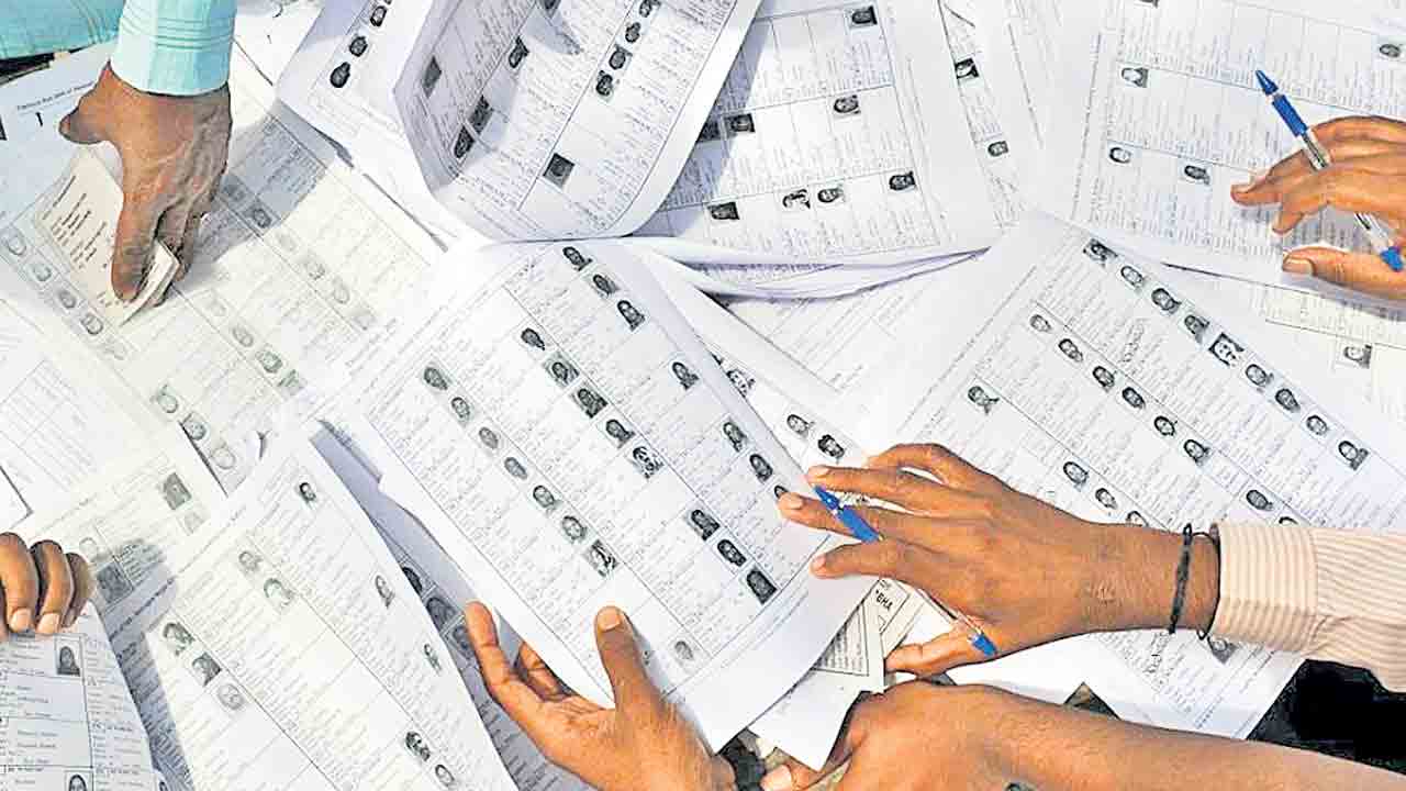 Congress | ఓటరు జాబితా ఆధారంగానే బీసీ రిజర్వేషన్లు.. కామారెడ్డి డిక్లరేషన్కు కాంగ్రెస్ తిలోదకాలు