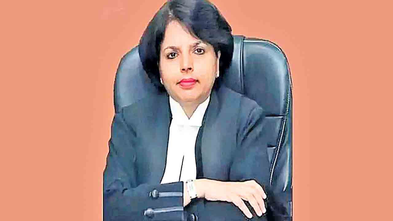 యువ న్యాయవాదులకు ఆదర్శం