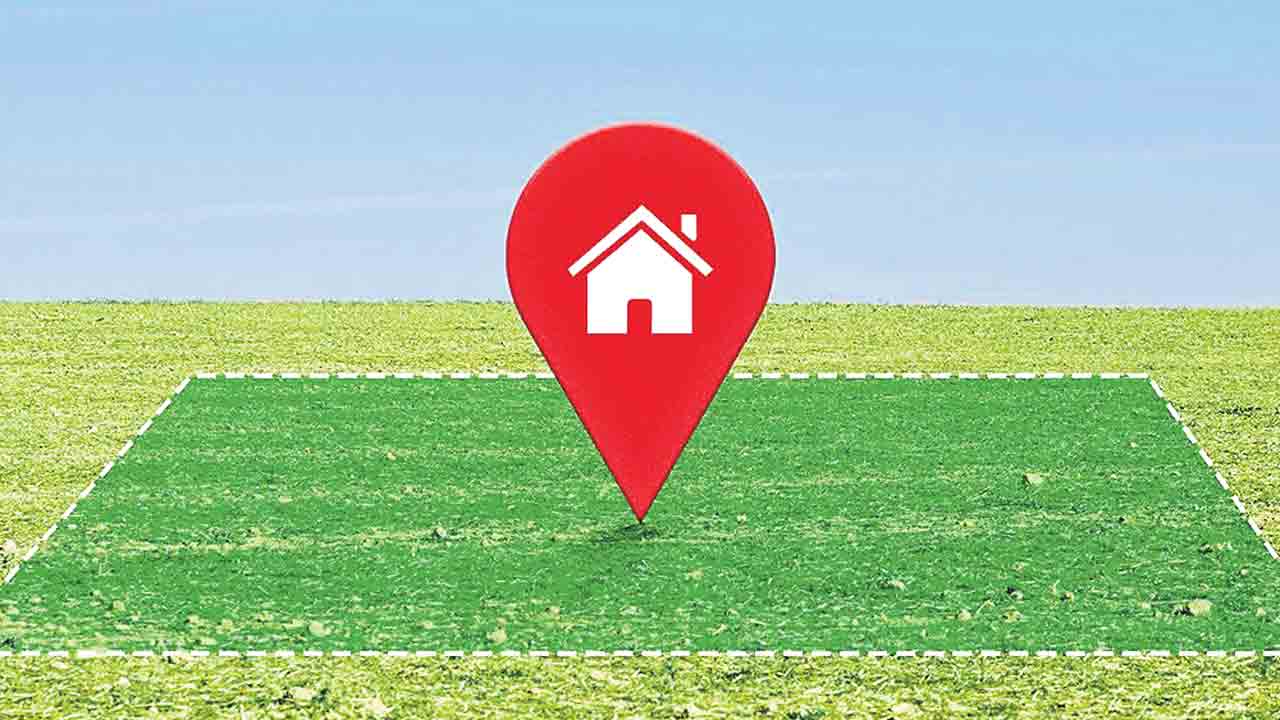 శుభవాస్తు…. మాకు తూర్పు రోడ్డు ఉన్న పెద్ద స్థలం ఉంది. ఎదురుగా రోడ్డు పోటు ఉంది. అందులో ఇల్లు, ఆఫీస్‌ కట్టాలి. ఏది.. ఎటు ఉండాలి?