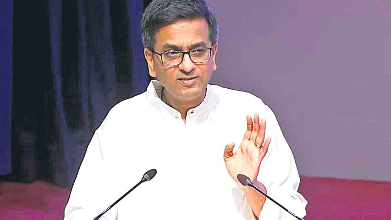 విసిగిపోయి సెటిల్‌మెంట్‌ కోరుతున్నారు