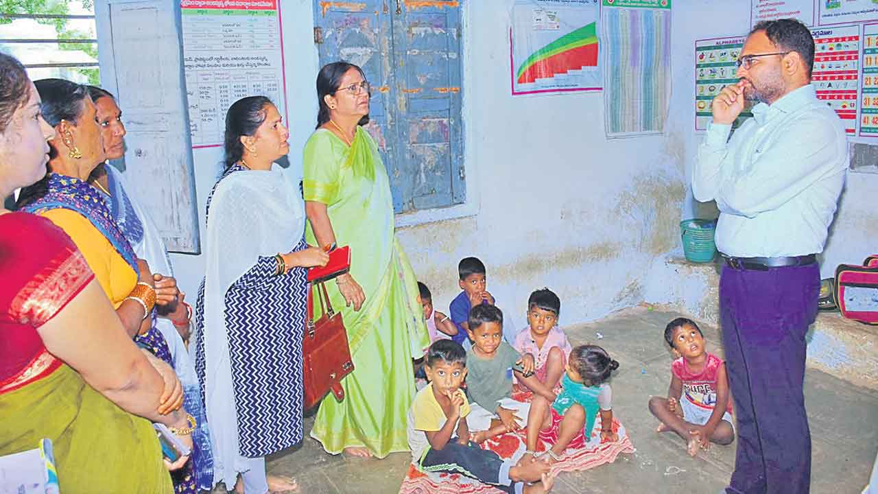 ప్రభుత్వ పాఠశాలల్లో విద్యార్థుల సంఖ్యను పెంచాలి