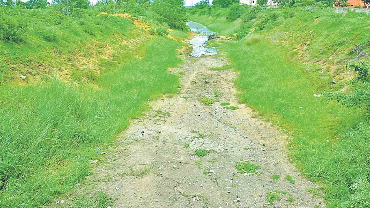 కలిసి రాని కాలం..!