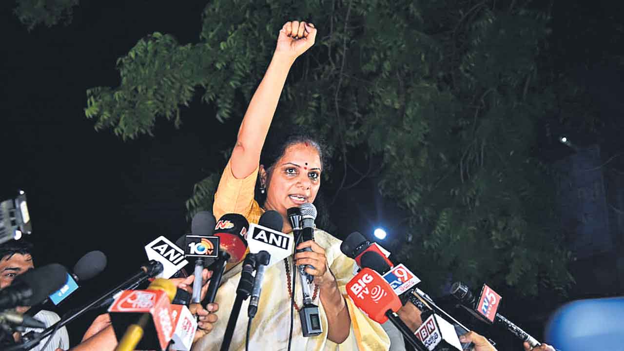 MLC Kavitha | ధ్వంస రచనపై న్యాయవ్యవస్థ కొరడా