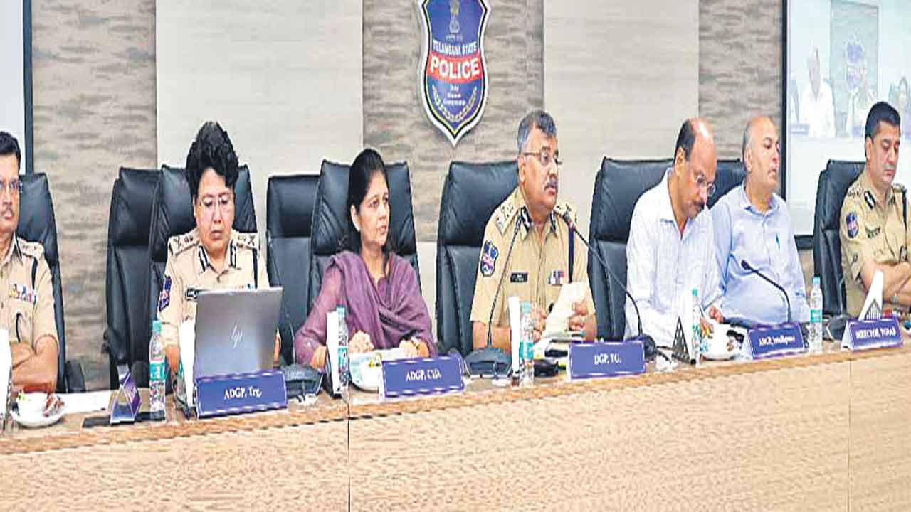 ప్రతినెలా క్రైమ్‌ రివ్యూలు నిర్వహించాలి