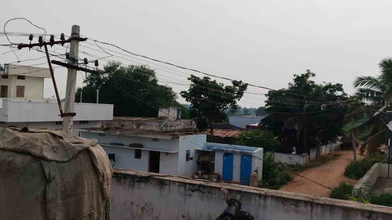 నిధుల కోరత !