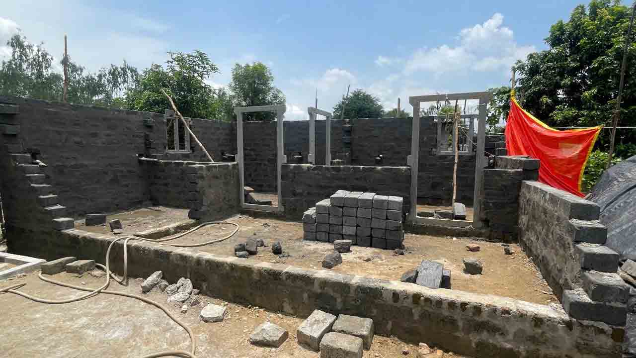 భద్రాద్రి ఆలయ భూముల్లో ఆగని ఆక్రమణలు