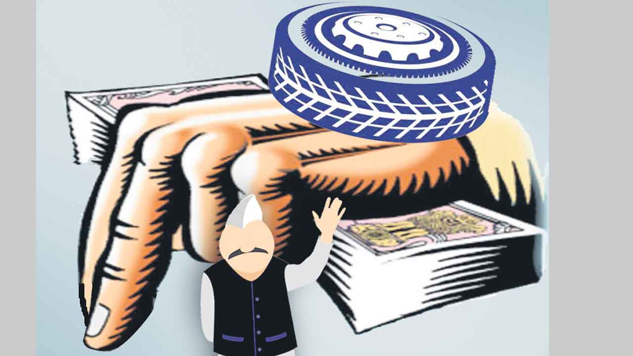 Transport Department | కో అంటే కోటి.. రవాణా శాఖలో ఘరానా వసూళ్లు.. ప్రభుత్వ పెద్దల సన్నిహితుడి కనుసన్నల్లో వ్యవహారం!