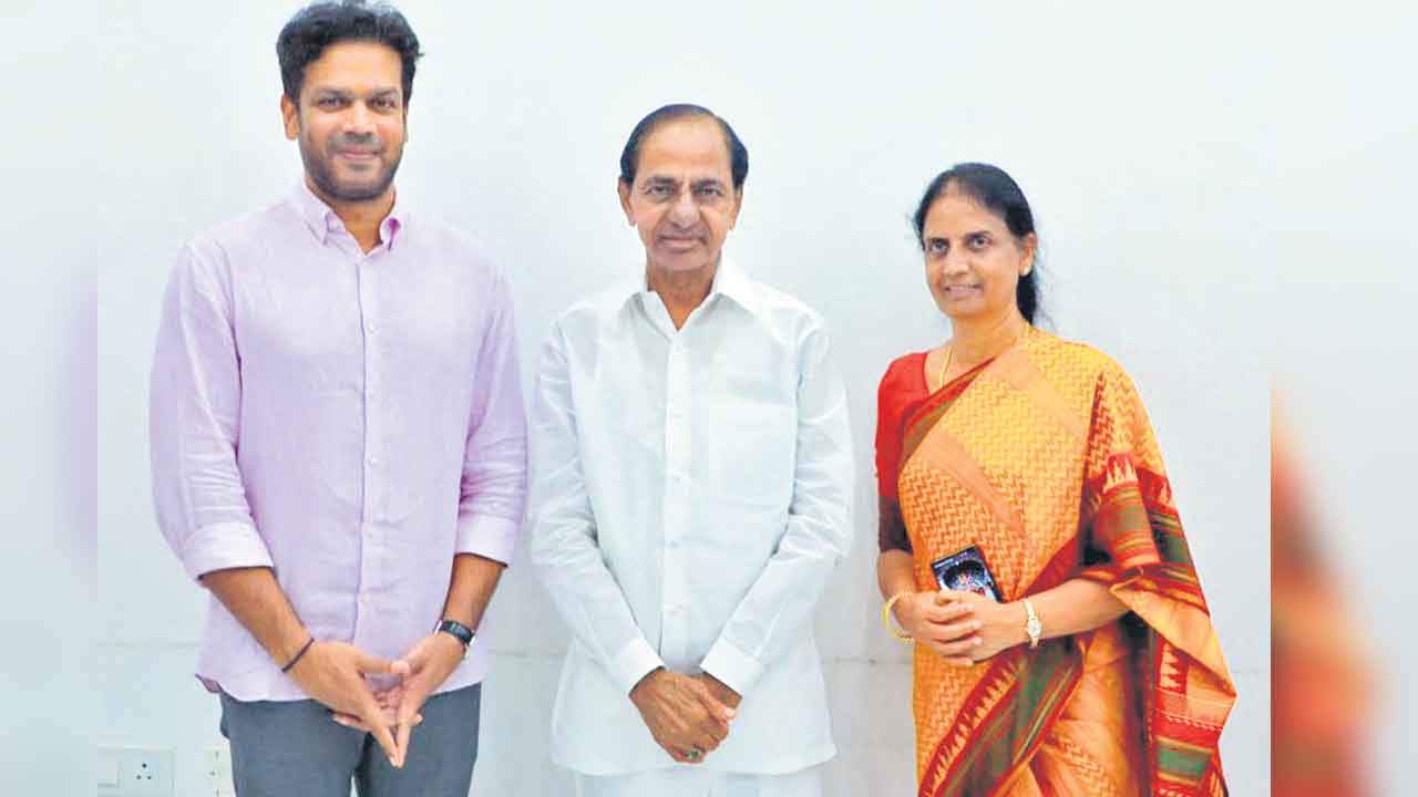 కేసీఆర్‌తో మాజీ మంత్రి సబిత భేటీ