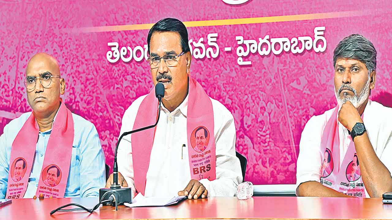 నీళ్లను వాడుకునే తెలివిలేదా?