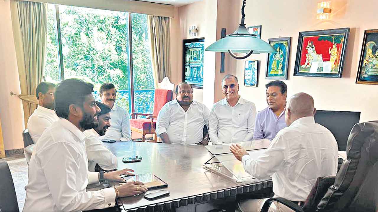 KTR | ఉప ఎన్నికలు తప్పవు.. ఫిరాయింపుదారులకు ప్రజాక్షేత్రంలోనే బుద్ధి చెప్తాం: కేటీఆర్‌