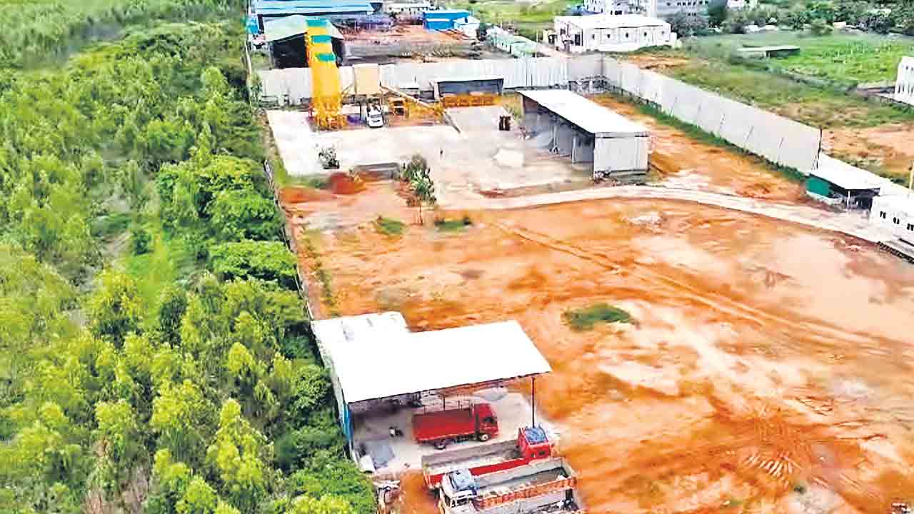 Gundlapochampally | దండుకోవడమేనా..? దండించడం రాదా?