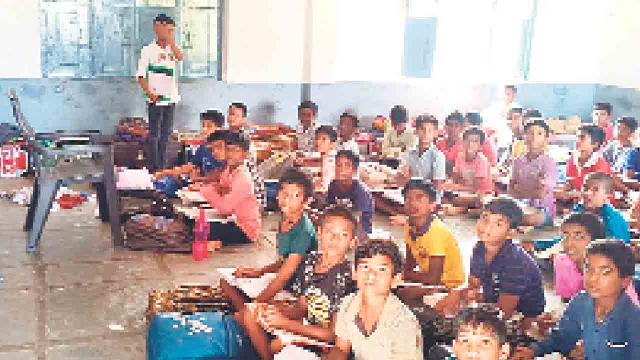 సమస్యల సుడిగుండం!