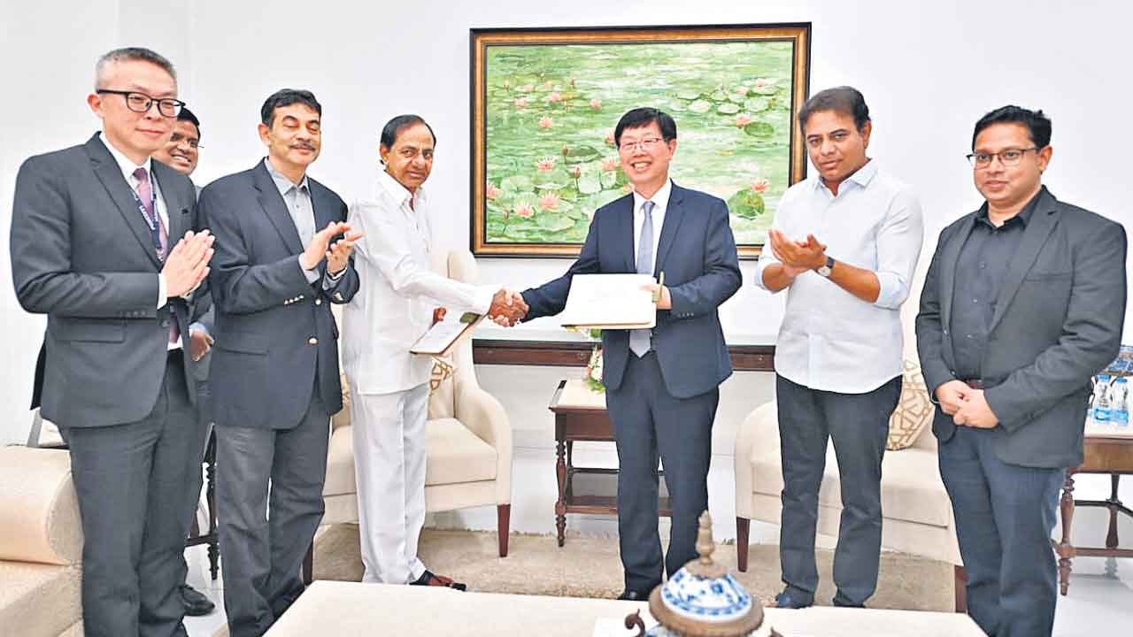 ఫాక్స్‌కాన్‌ తొలిదశ ప్రారంభానికి సిద్ధం