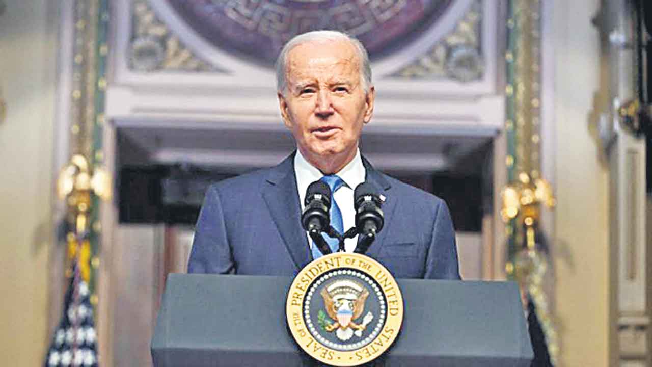 వారికి శాశ్వత నివాస హోదా కల్పనకు బ్రేక్‌