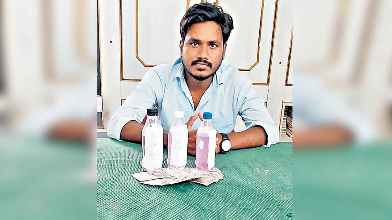 5 వేల లంచం తీసుకుంటూ ఏసీబీకి చిక్కిన ఏఈ