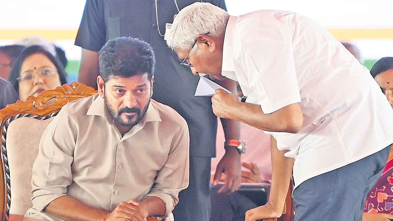 CM Revanth Reddy | ఇంటర్‌ పాసైనోళ్లు.. డిగ్రీ ఫెయిలైనోళ్లే ప్రైవేట్‌ టీచర్లు: సీఎం రేవంత్‌రెడ్డి